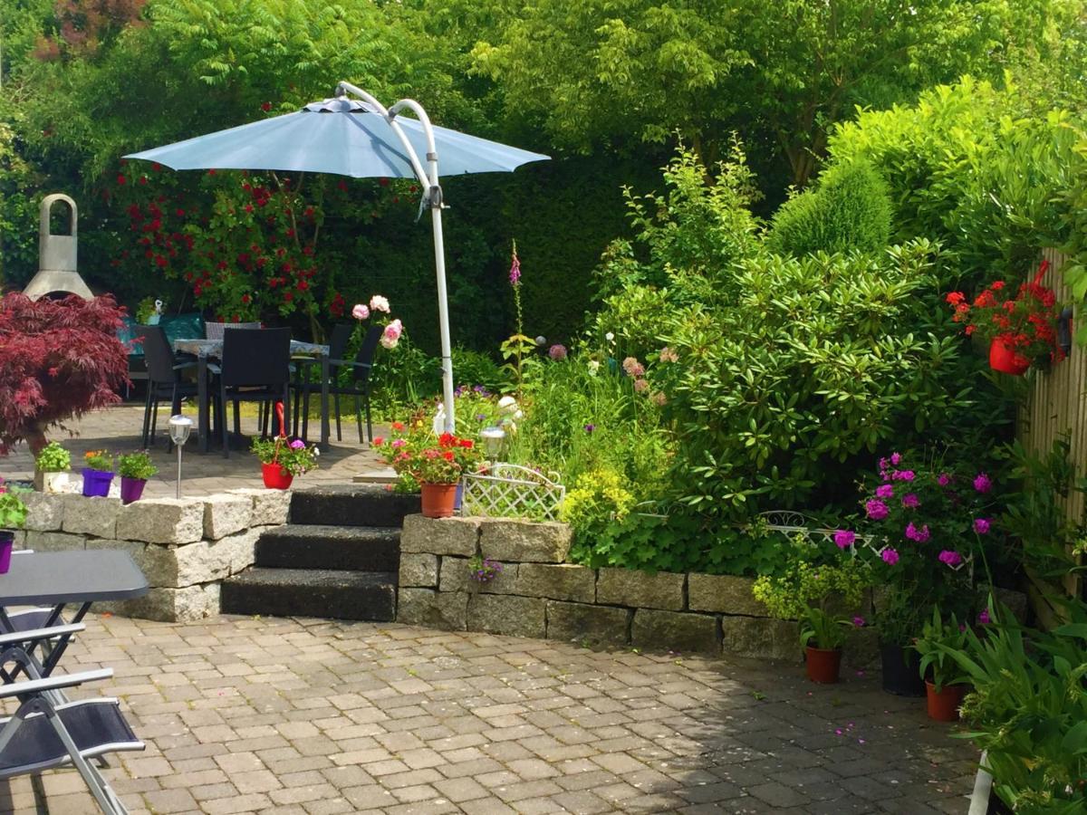 Hotel Garni Am Schäfersberg Niedernhausen Exteriör bild