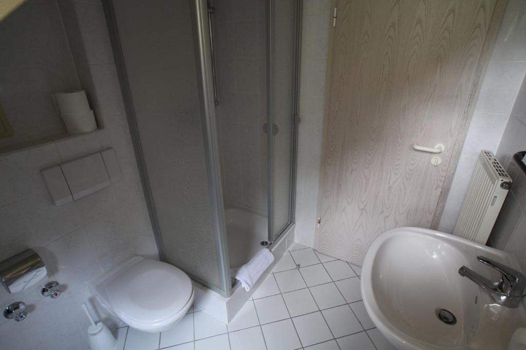 Hotel Garni Am Schäfersberg Niedernhausen Exteriör bild