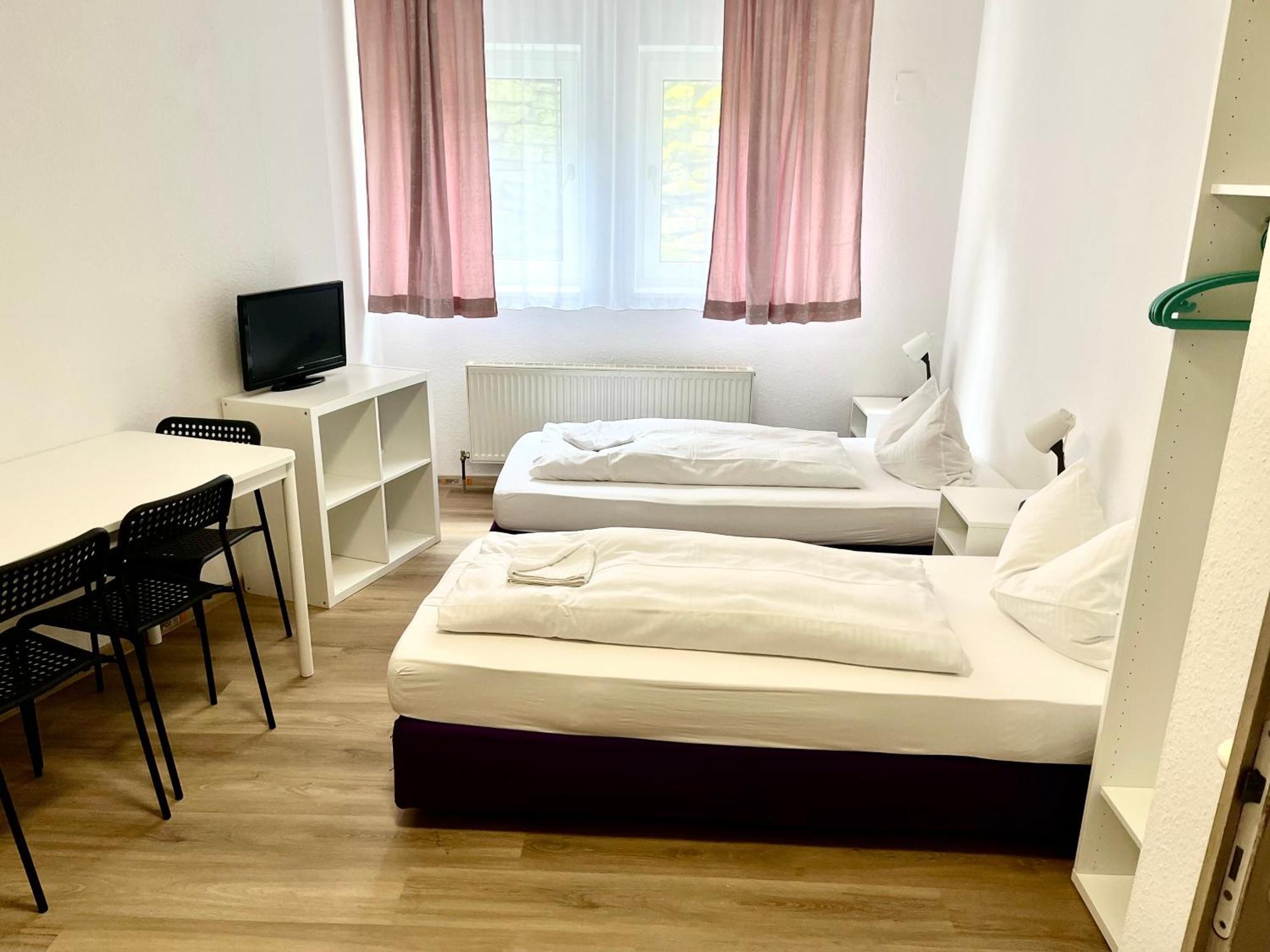 Hotel Garni Am Schäfersberg Niedernhausen Exteriör bild