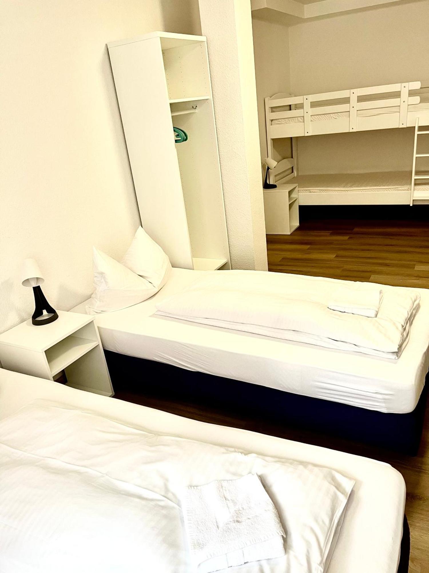 Hotel Garni Am Schäfersberg Niedernhausen Exteriör bild