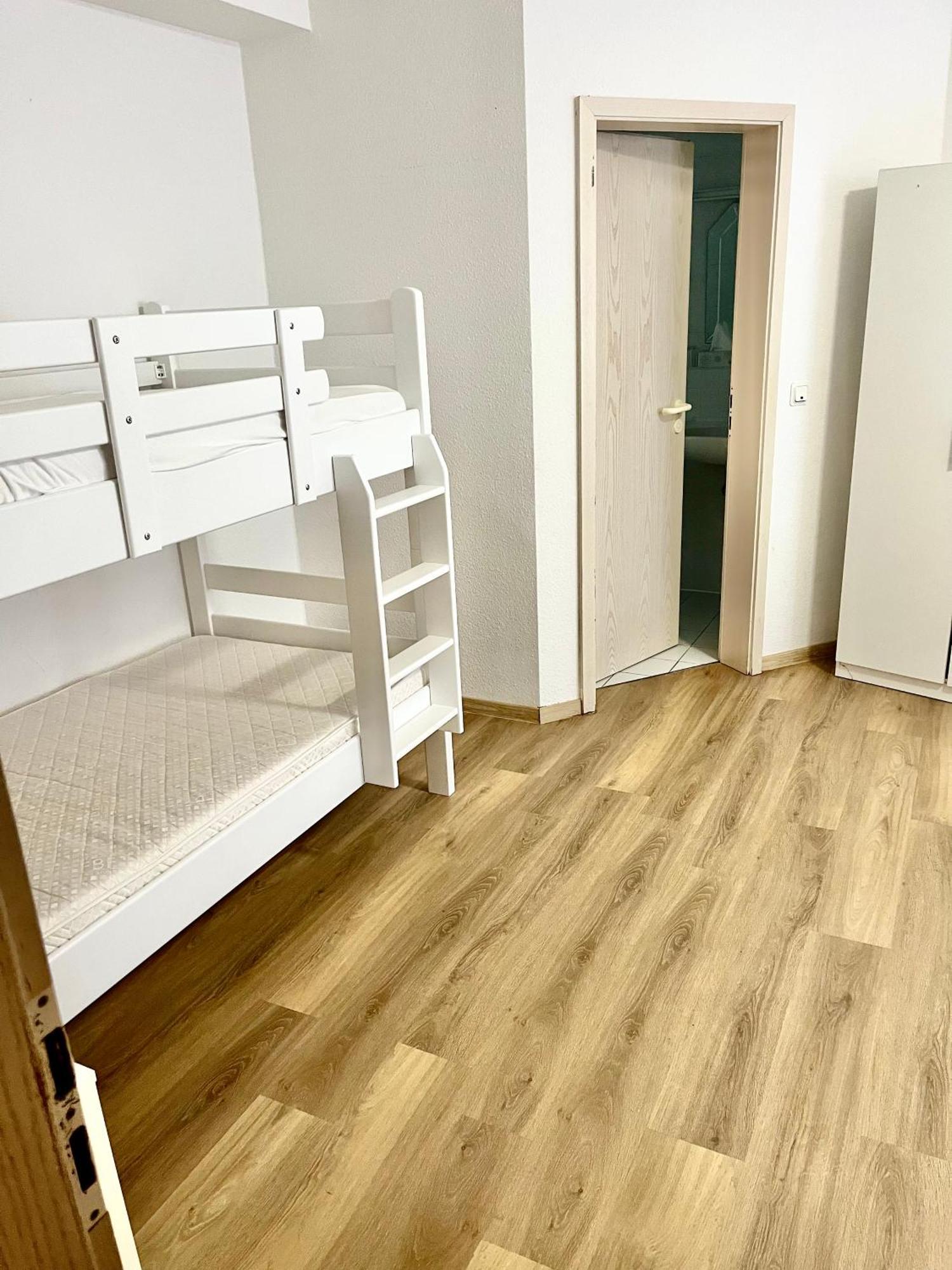 Hotel Garni Am Schäfersberg Niedernhausen Exteriör bild