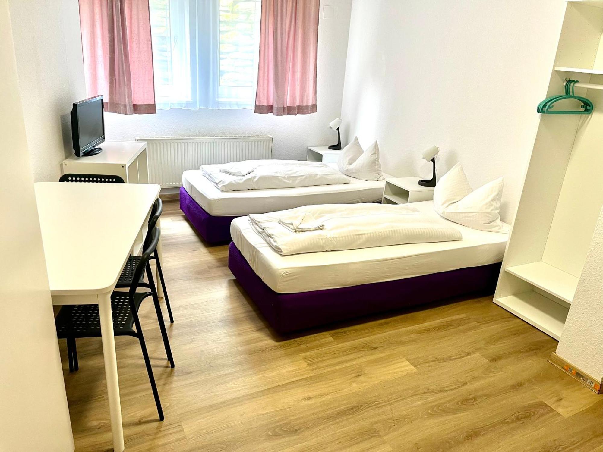 Hotel Garni Am Schäfersberg Niedernhausen Exteriör bild